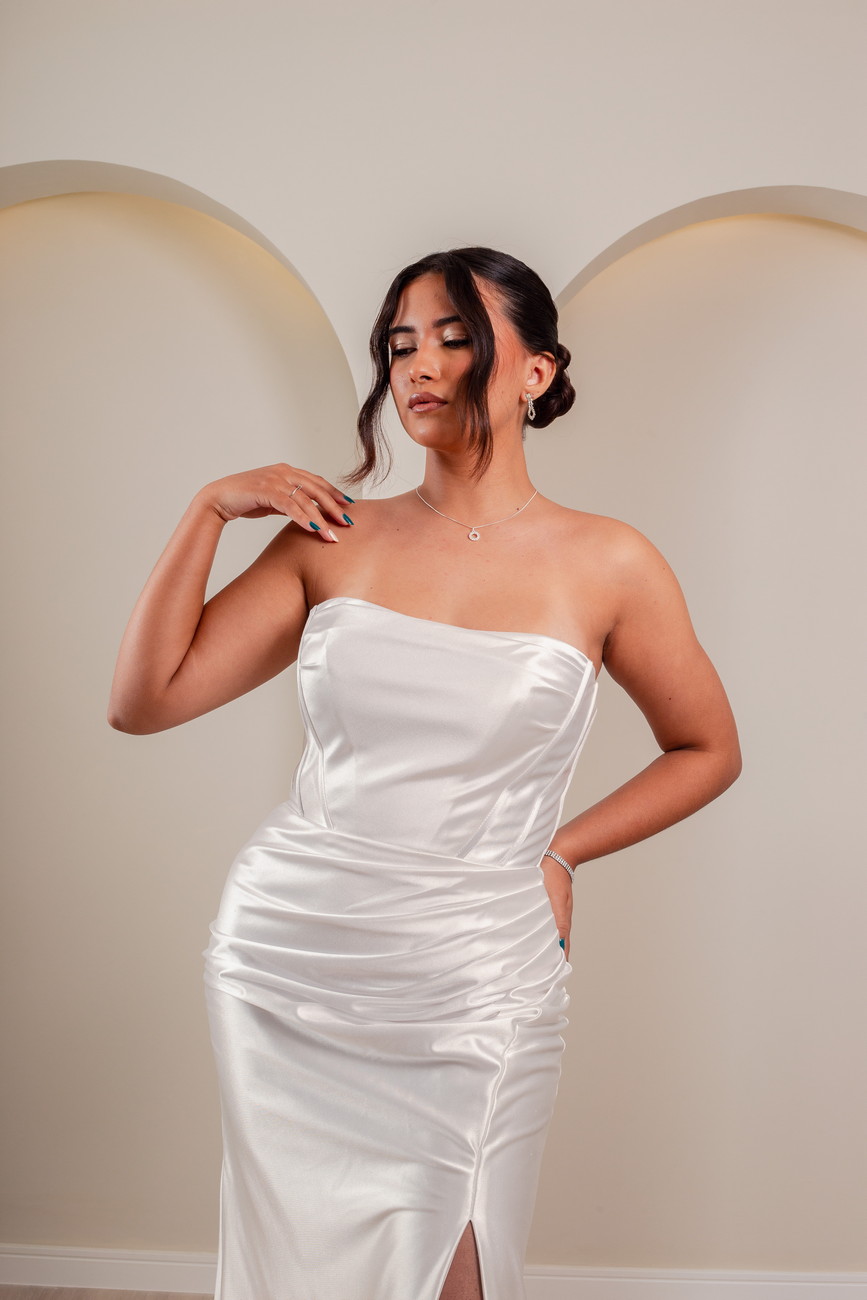 Vestido de Noiva com Fenda Lateral em Cetim - Imagem 2