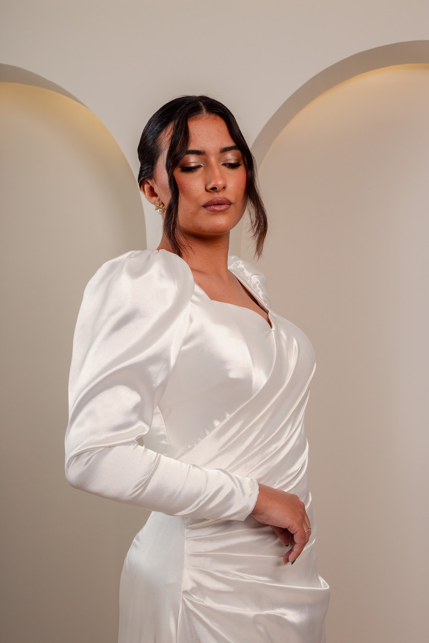 Vestido de Noiva Drapeado com Manga Longa - Imagem 2