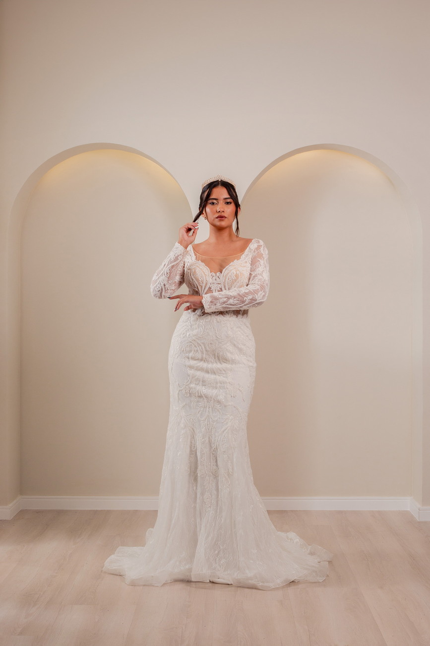 Vestido de Noiva Bordado com Manga Transparente - Imagem 2