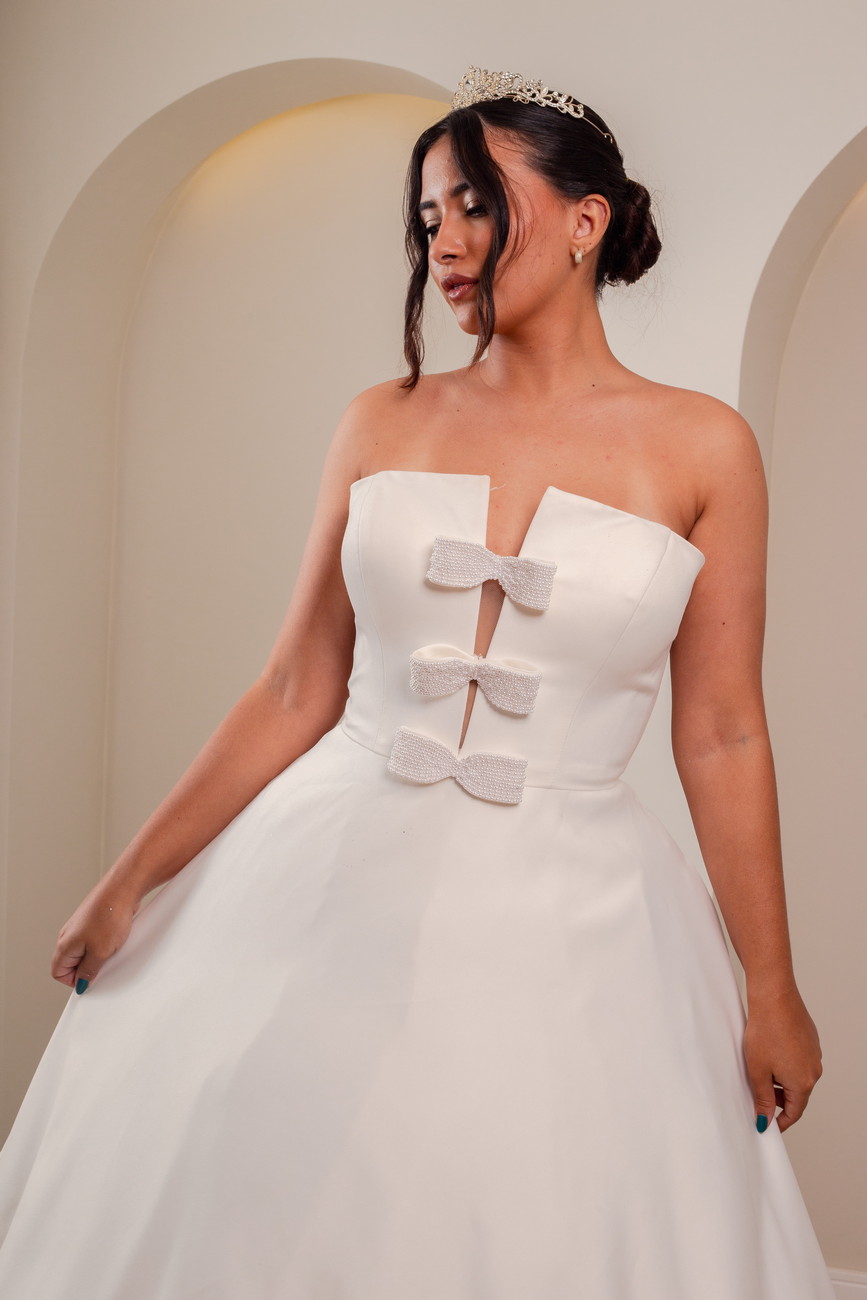 Vestido de Noiva com Três Laços no Corpete - Imagem 2