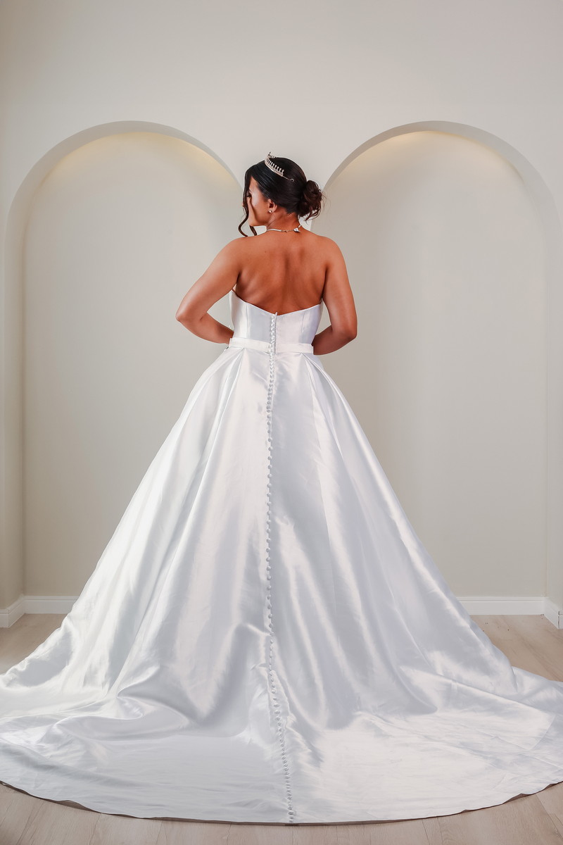 Vestido de Noiva Acetinado com Faixa na Cintura - Imagem 3