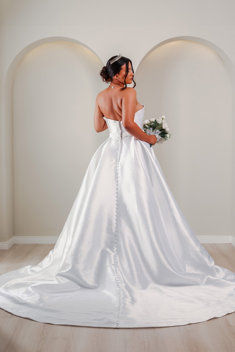 Vestido de Noiva Acetinado com Faixa na Cintura - Imagem 4