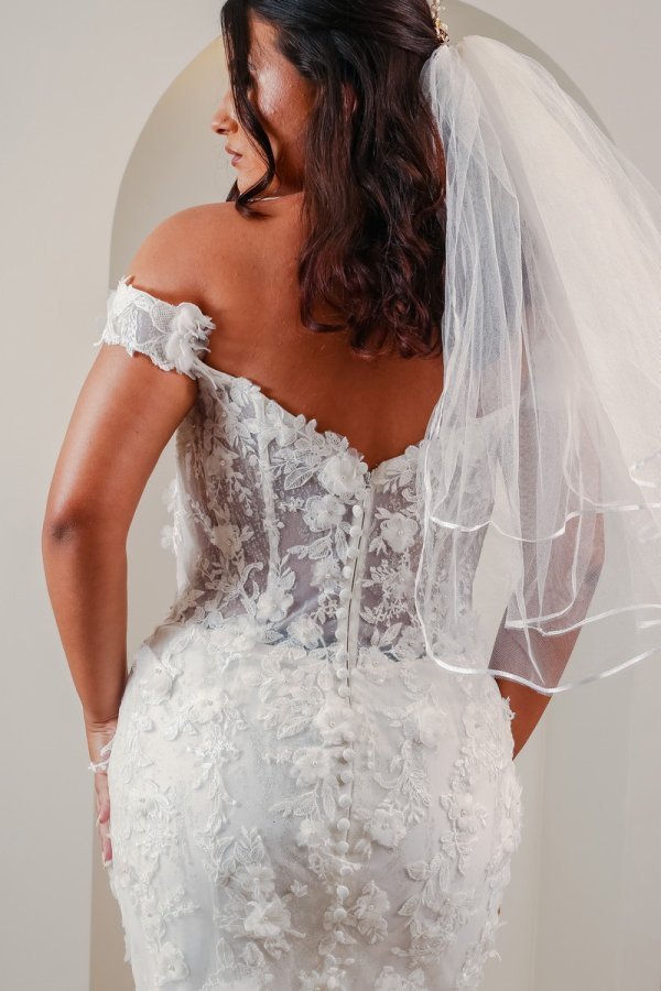 Vestido de Noiva com Flores em Relevo - Imagem 4