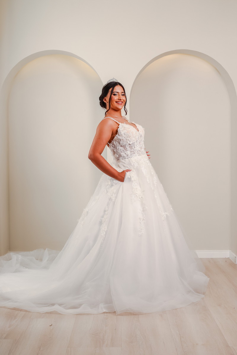Vestido de Noiva com Alças Duplas Bordadas - Imagem 5