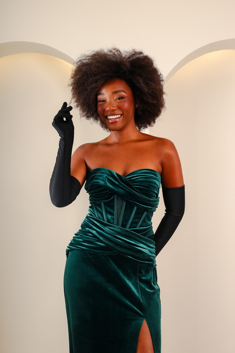 Vestido de Debutante Verde Sereia em Veludo - Imagem 2